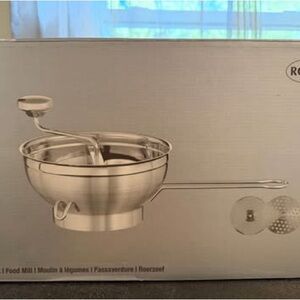 NIB Rösle Stainless Steel Food Mill with handle & 2 Grinding/Disc Sieves